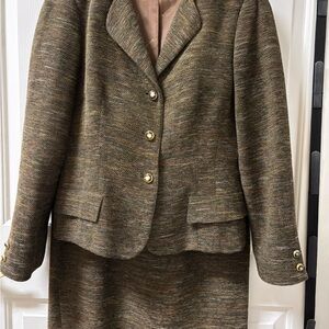 Elegant Brown Women's Skirt Suit